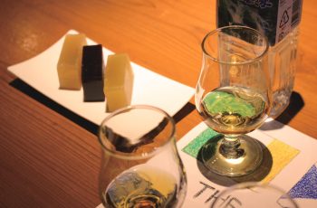An elegant pairing of whiskey and yokan, two old hands of the culinary world and whisky-tasting in a relaxed setting