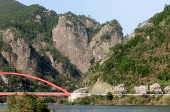 Hyugami Dam (Heart Rock)