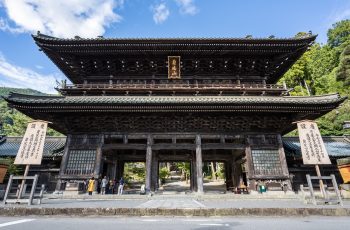 御廟所・三門(日本三大門)